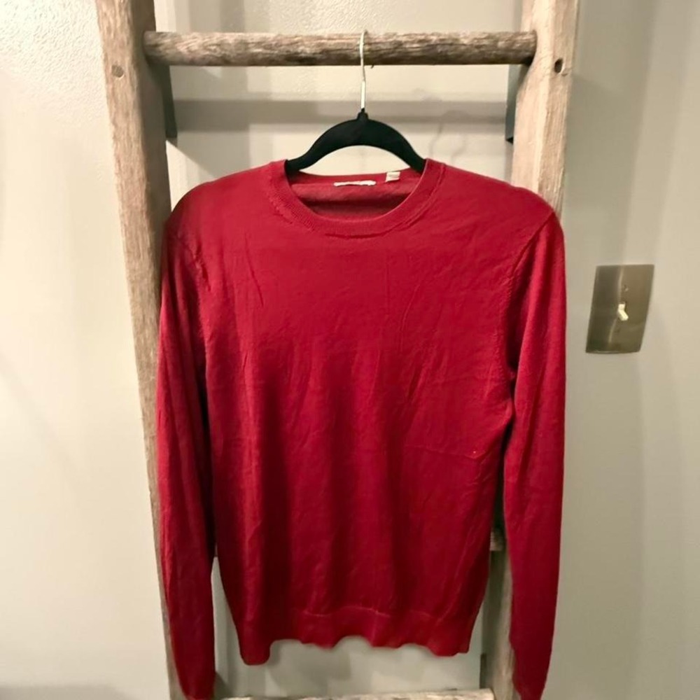 UNIQLO red wool sweater unisex crewneck Size XS